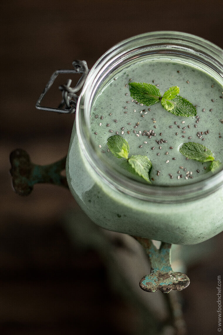  If your kitchen accidently has a banana, a little yogurt, couple cups of milk, honey and a bit of cinnamon - you have all for our banana smoothie.