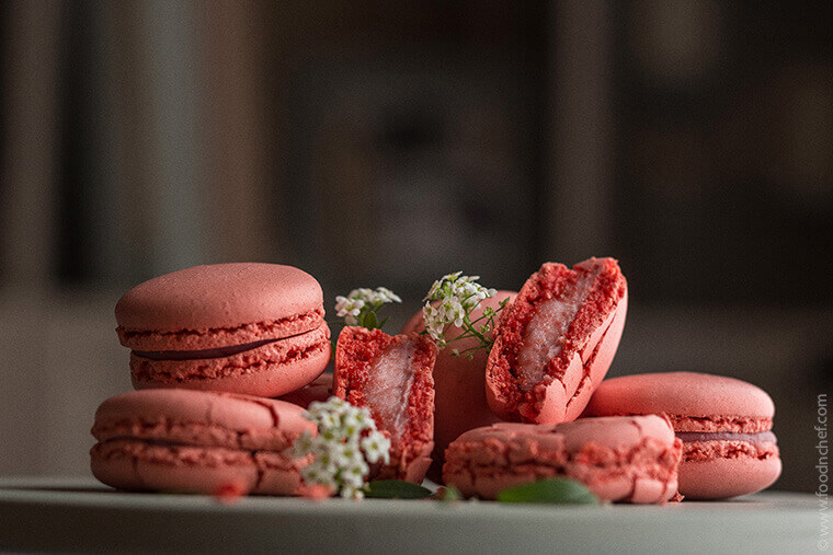 Do you want to be a character of a famous serial and eat the famous desserts? Macaroon recipe by Chefs of Make My Cake is an exellent choice.